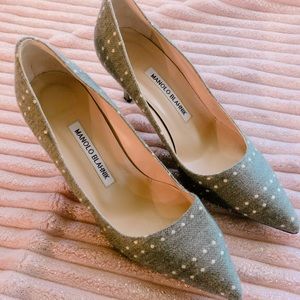 Manolo Blahnik polka dots heels in grey 6.5